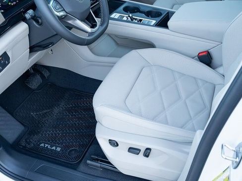 New 2026 Volkswagen Atlas SE image 25