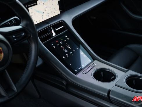 Used 2022 Porsche Taycan image 69