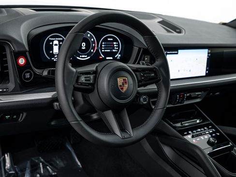 Certified 2026 Porsche Cayenne image 14