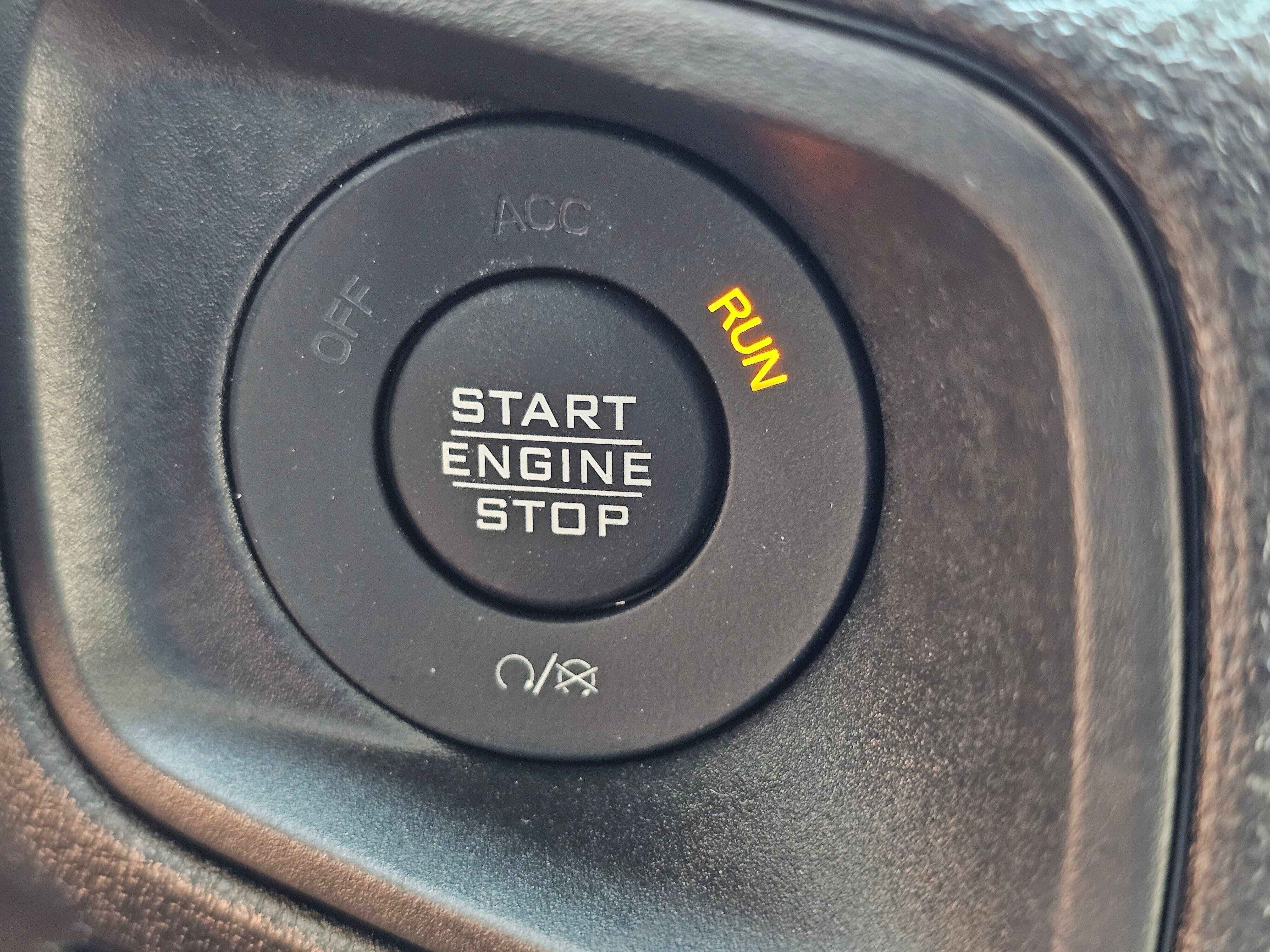 Used 2025 Jeep Wrangler Sport AWD/4WD image 52