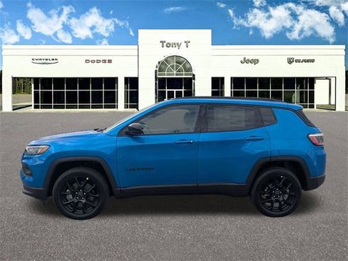 New 2026 Jeep Compass Latitude image 5