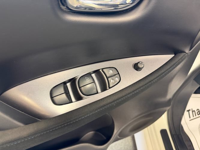 Used 2025 Nissan Leaf S FWD image 12