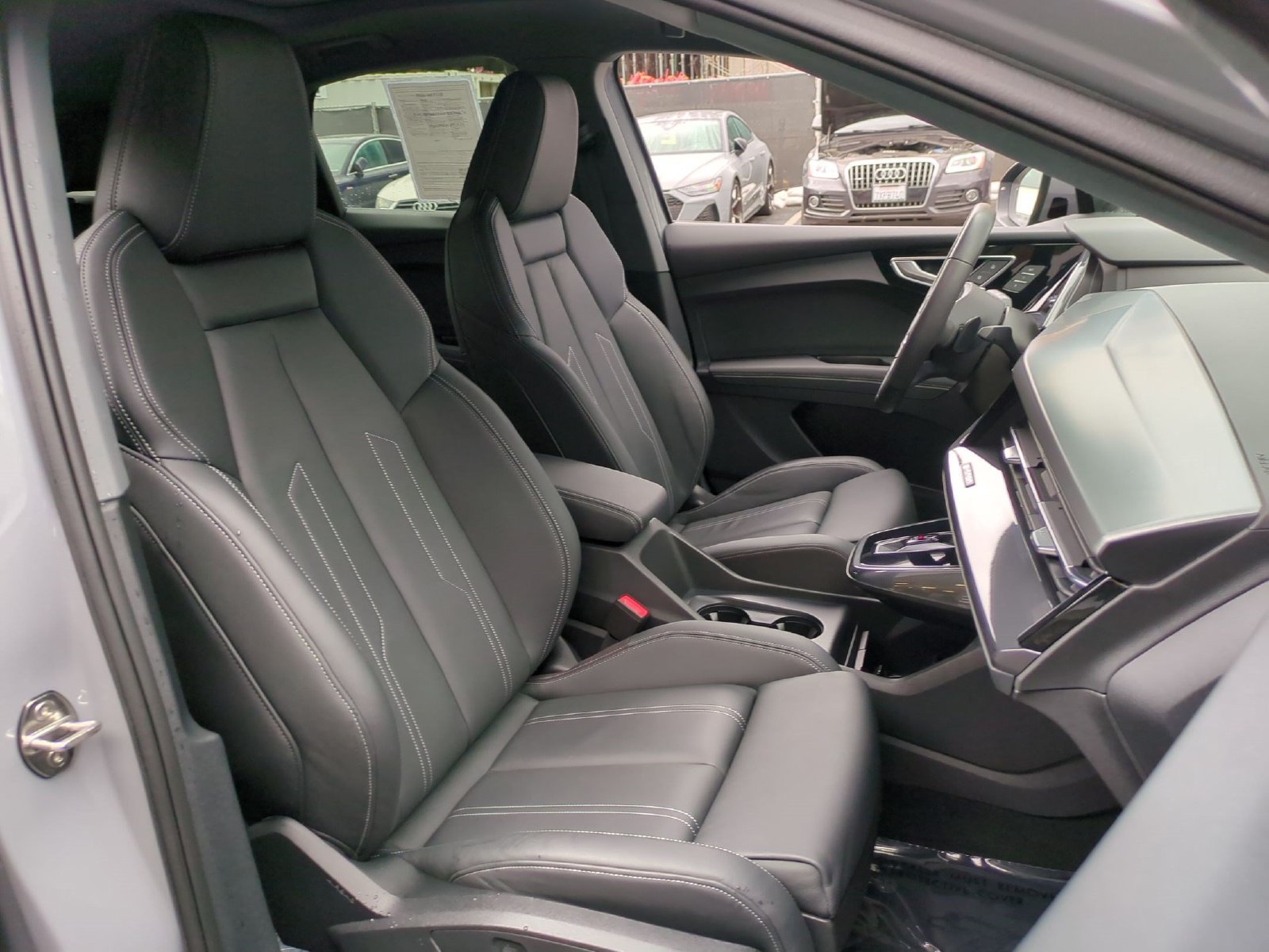 Used 2023 Audi Q4 e-tron Premium Plus w/ Premium Plus AWD/4WD image 28