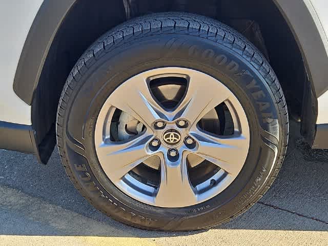 Used 2023 Toyota RAV4 XLE w/ XLE Grade Weather Package AWD/4WD image 13
