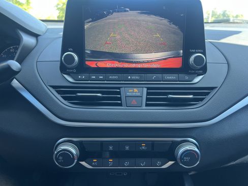 Certified 2025 Nissan Altima 2.5 S FWD image 7