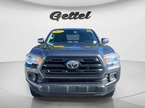Used 2019 Toyota Tacoma SR RWD image 2