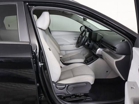 Used 2024 Hyundai Kona SEL image 29