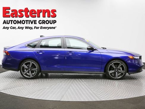 Used 2024 Honda Accord Sport image 4