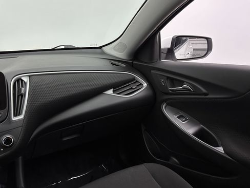 Used 2024 Chevrolet Malibu LT image 29