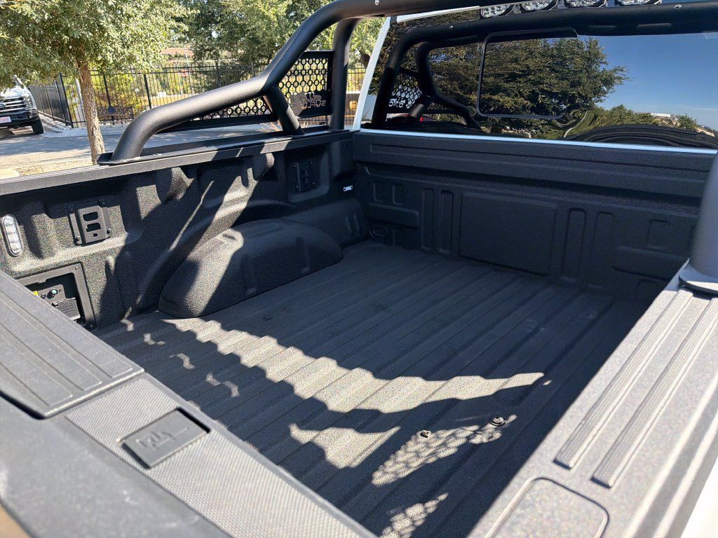 Used 2025 Ford F150 Raptor AWD/4WD image 42