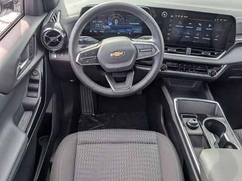 New 2026 Chevrolet Equinox LT AWD/4WD image 7