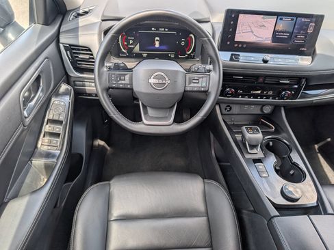 Used 2026 Nissan Rogue SL AWD/4WD image 16