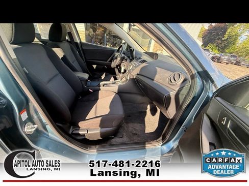 Used 2011 MAZDA MAZDA3 i Sport FWD image 16