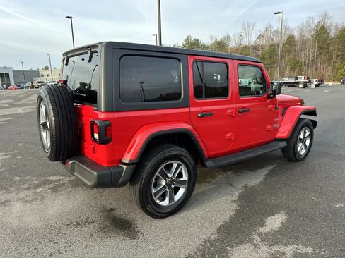 Used 2019 Jeep Wrangler Unlimited Sahara image 4