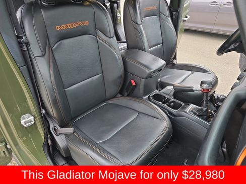 Used 2022 Jeep Gladiator Mojave image 17