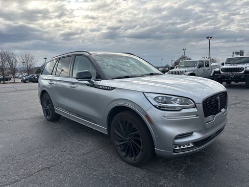 Used 2024 Lincoln Aviator Reserve w/ Equipment Group 201A image 3