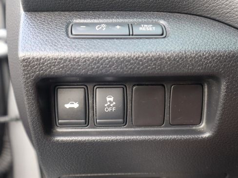 Used 2015 Nissan Altima 2.5 SV FWD image 58