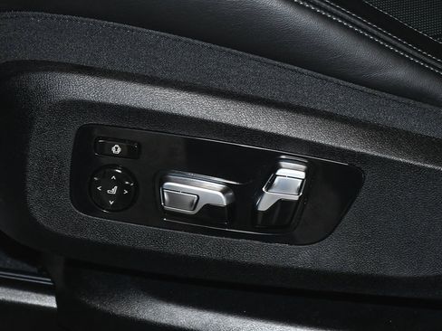 Used 2025 BMW XM image 54