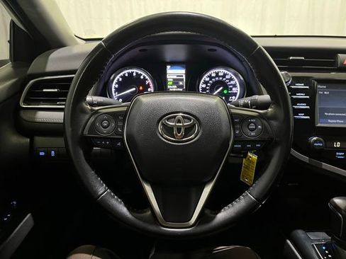 Certified 2019 Toyota Camry SE FWD image 17