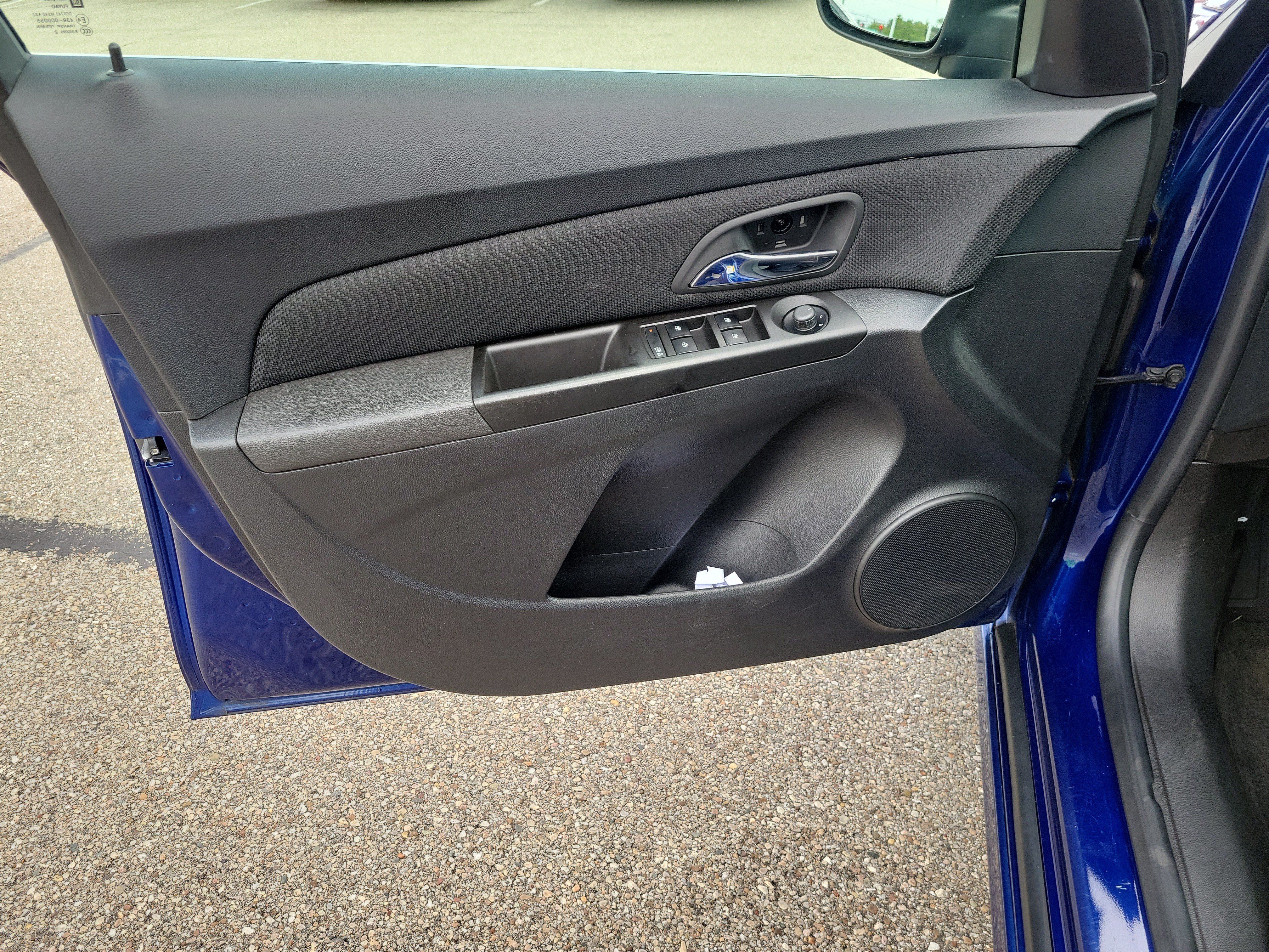 Used 2013 Chevrolet Cruze LT w/ RS Package FWD image 18