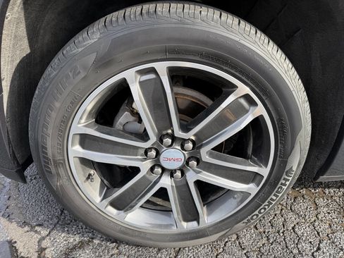 Used 2019 GMC Acadia Denali w/ Technology Package image 7