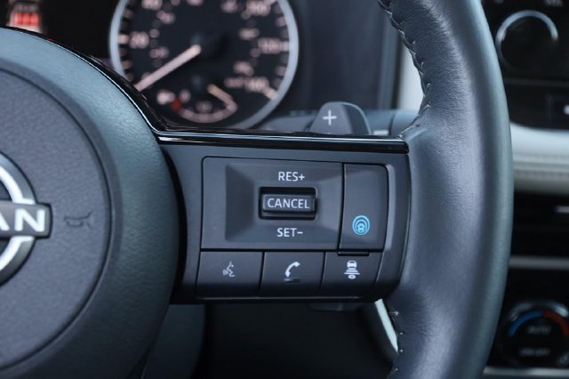 Used 2023 Nissan Rogue SL w/ SL Premium Package FWD image 15