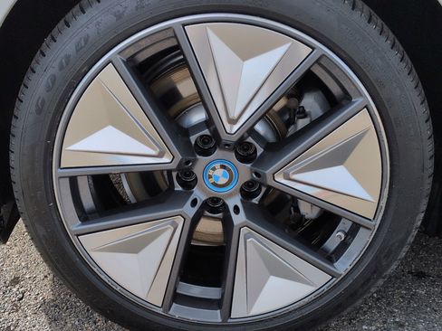 Certified 2023 BMW i4 eDrive35 image 13