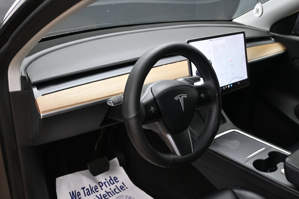 Used 2021 Tesla Model Y 2WD image 9