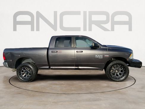 Used 2019 RAM 1500 Classic SLT image 11