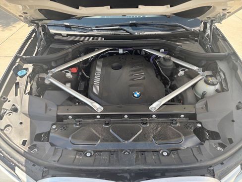 Used 2026 BMW X7 xDrive40i AWD/4WD image 32