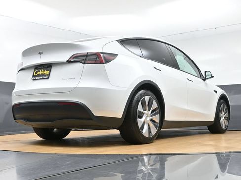 Used 2023 Tesla Model Y Long Range AWD/4WD image 53