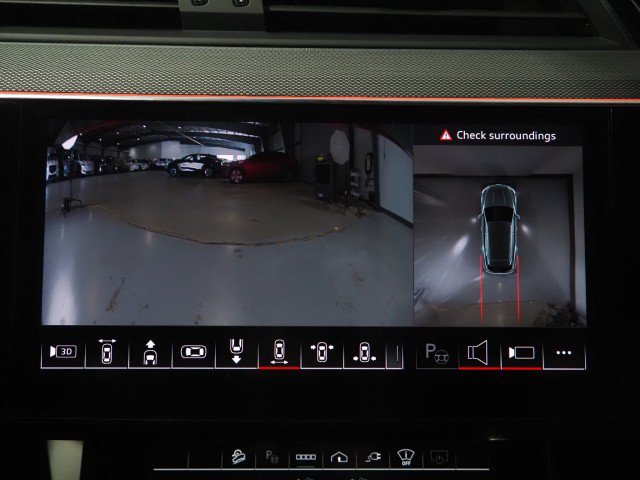 Used 2024 Audi Q8 e-tron Prestige AWD/4WD image 31