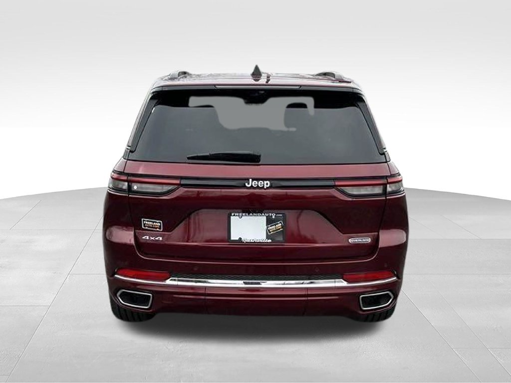 Used 2024 Jeep Grand Cherokee Overland w/ Luxury Tech Group IV AWD/4WD image 6