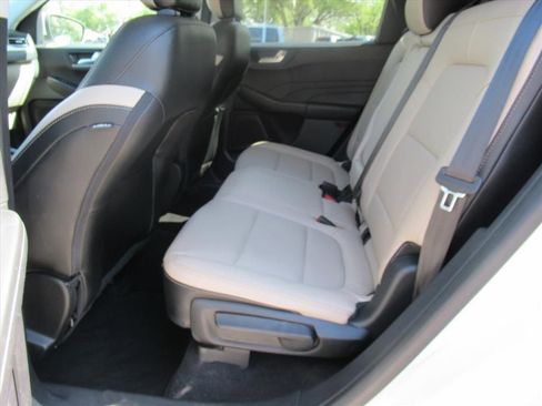 Used 2022 Ford Escape SEL w/ Technology Package FWD image 31