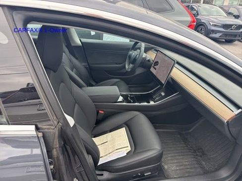 Used 2018 Tesla Model 3 Long Range image 17