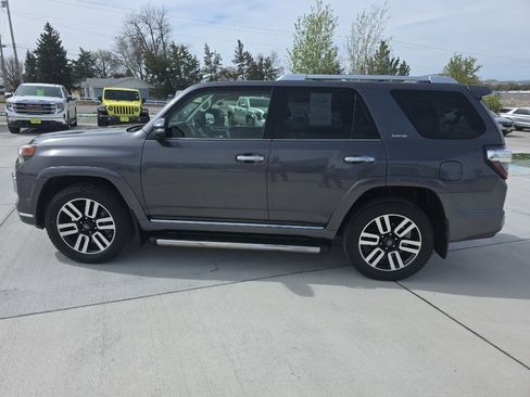 Used 2022 Toyota 4Runner Limited image 8