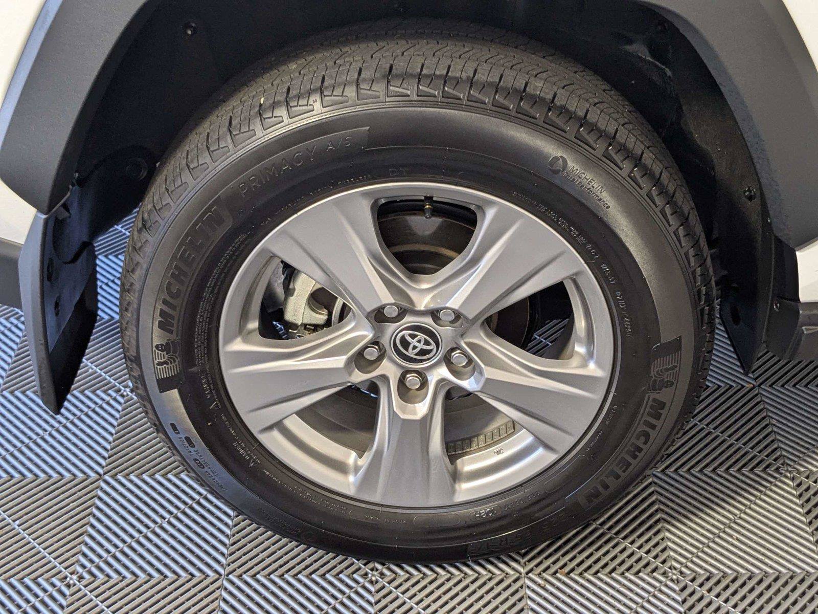 Certified 2025 Toyota RAV4 XLE w/ Convenience Package FWD image 28
