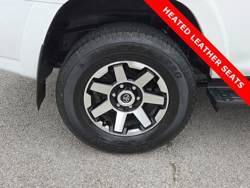 Used 2024 Toyota 4Runner TRD Off-Road Premium AWD/4WD image 7