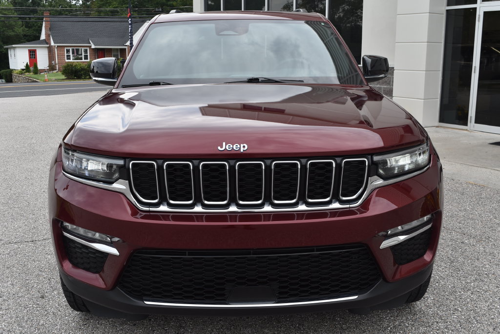 Used 2024 Jeep Grand Cherokee Limited 4xe AWD/4WD image 3