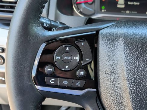 Used 2022 Honda Pilot Touring image 18