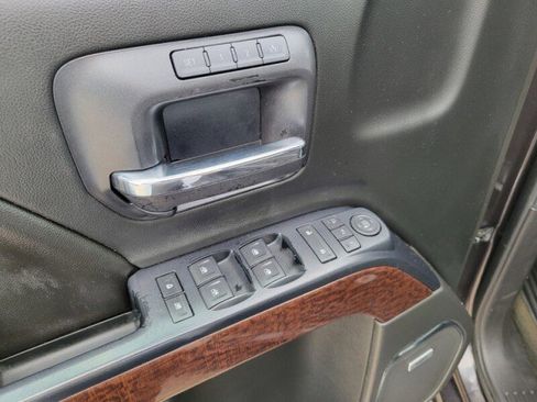 Used 2015 GMC Sierra 1500 SLT w/ SLT Crew Cab Value Package image 12