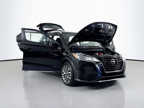 Used 2023 Nissan Kicks SV FWD image 18