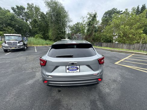 Used 2024 Chevrolet Trax RS image 34