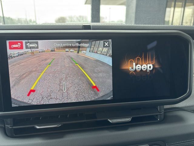 New 2026 Jeep Wrangler Unlimited Sahara w/ Safety Group AWD/4WD image 13