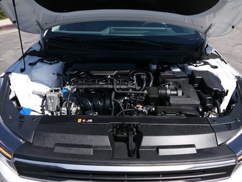 Used 2025 Kia K4 FWD image 28