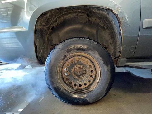 Used 2008 Chevrolet Avalanche LT w/ LT Preferred Equipment Group image 16