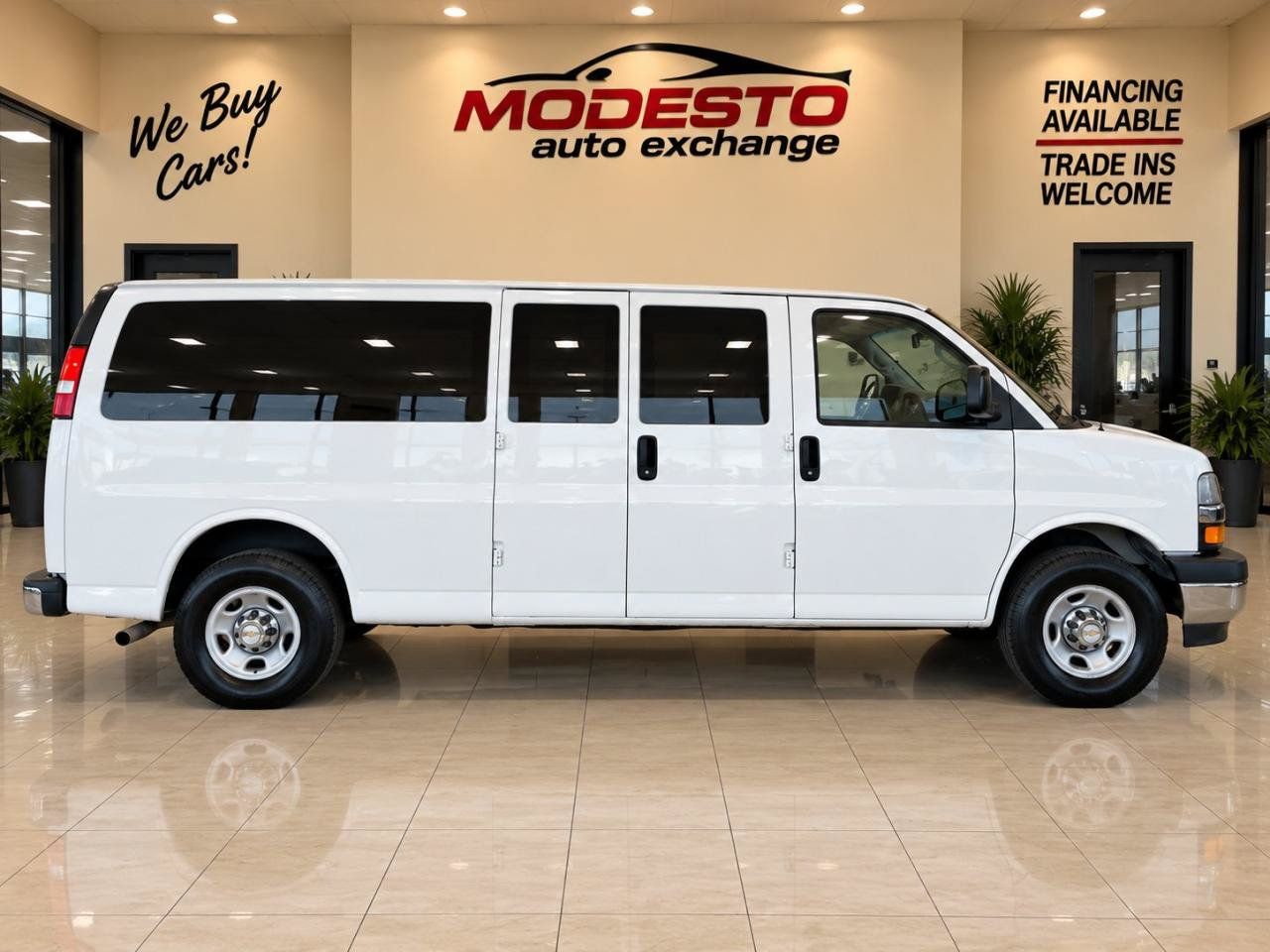 Used 2019 Chevrolet Express 3500 LT w/ LT Preferred Equipment Group RWD image 2