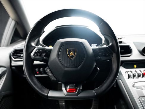 Used 2017 Lamborghini Huracan LP 580-2 RWD image 4