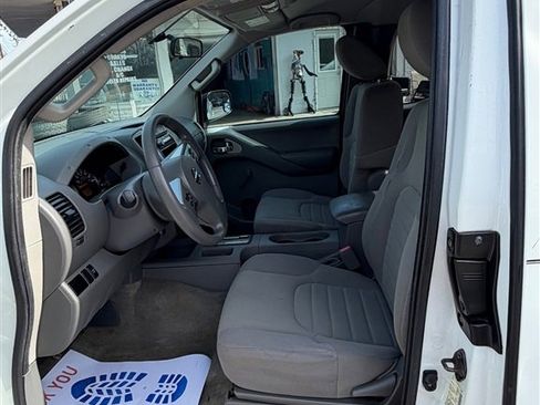 Used 2014 Nissan Frontier S image 5