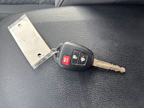 Used 2023 Toyota Tacoma SR w/ SR Convenience Package image 27